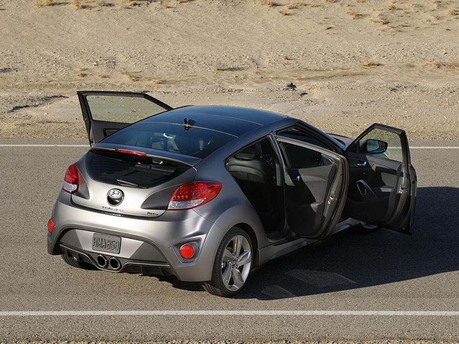  Hyundai Veloster Turbo 2012 года  (US) (фото 13 из 25)